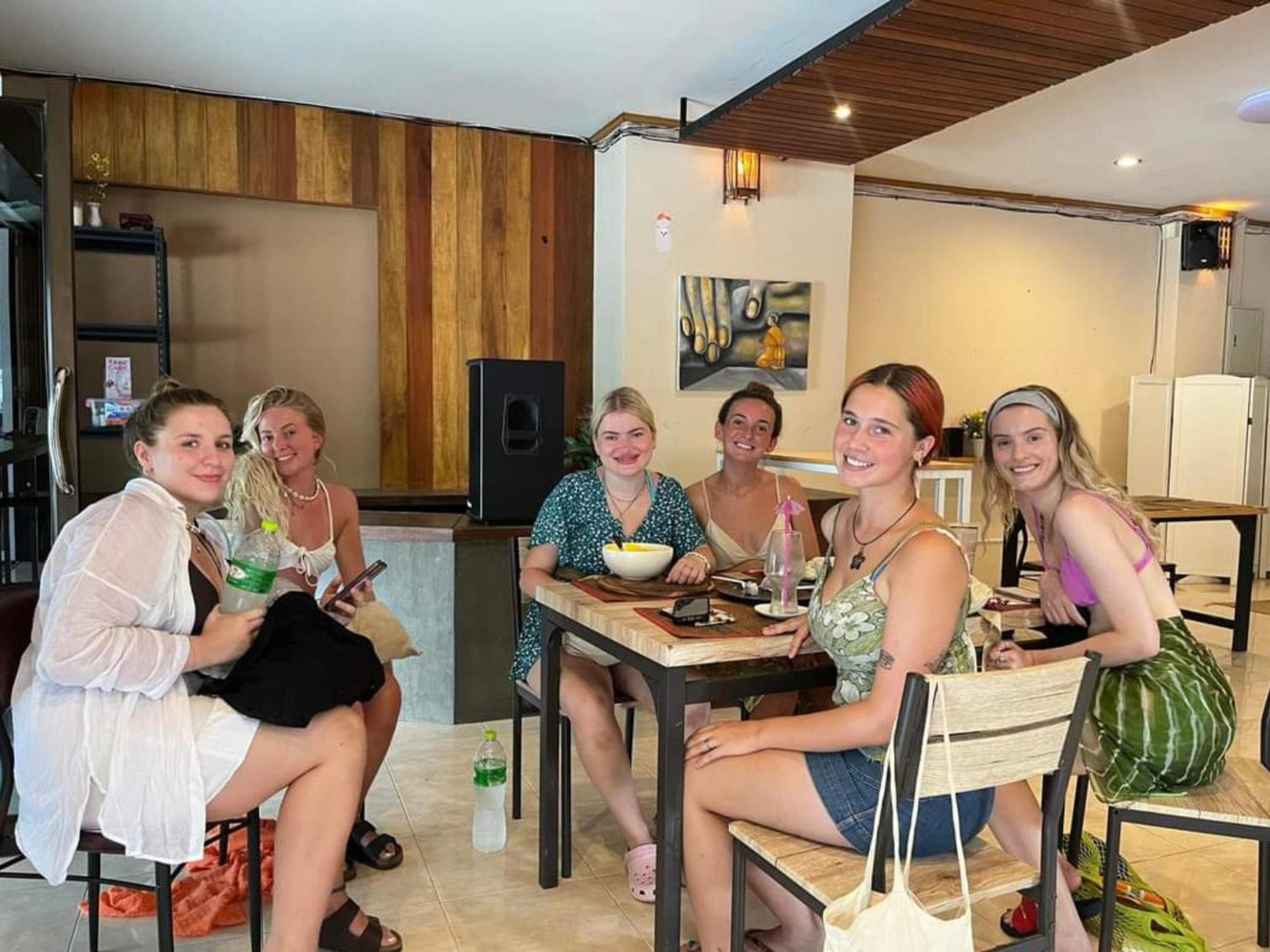 Alpha Hostel Cafe&Bar Ban Khlong Yai Экстерьер фото